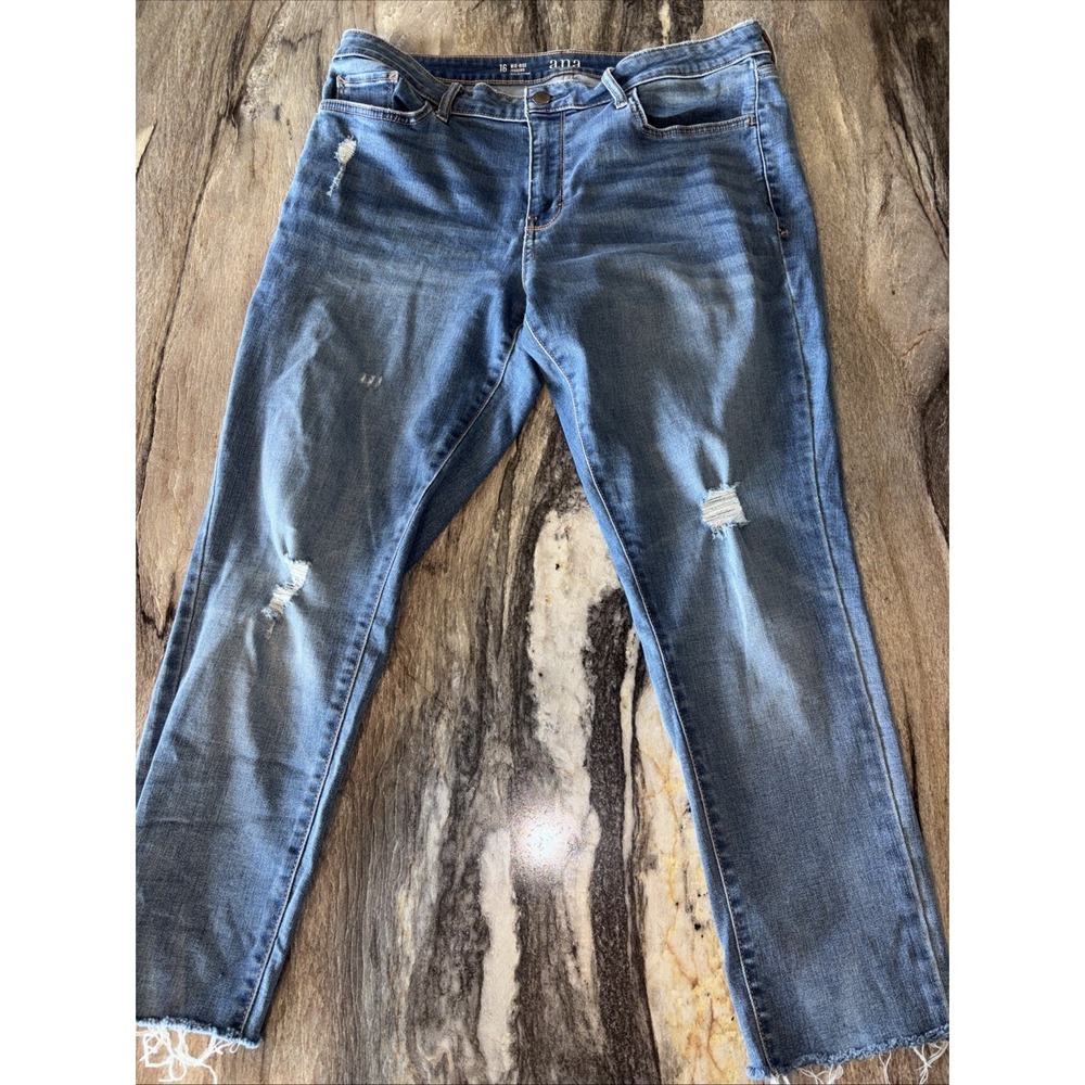 A.N.A Mid Rise Jegging Distressed Women's size 16 Medium‎ Wash Distressed